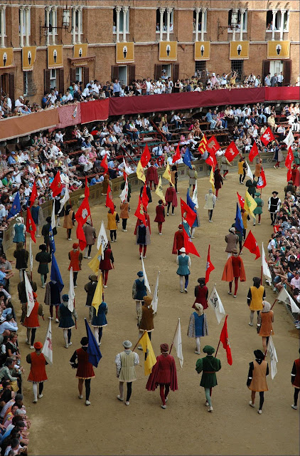 Palio di Siena, a cidade medieval