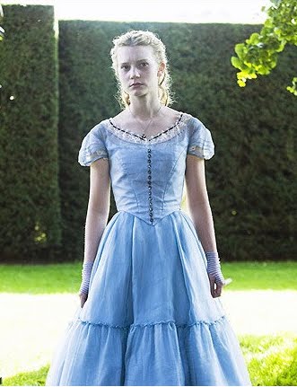 In This Fashion!: figurinos ALICE