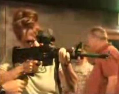 [palin+gun.JPG]
