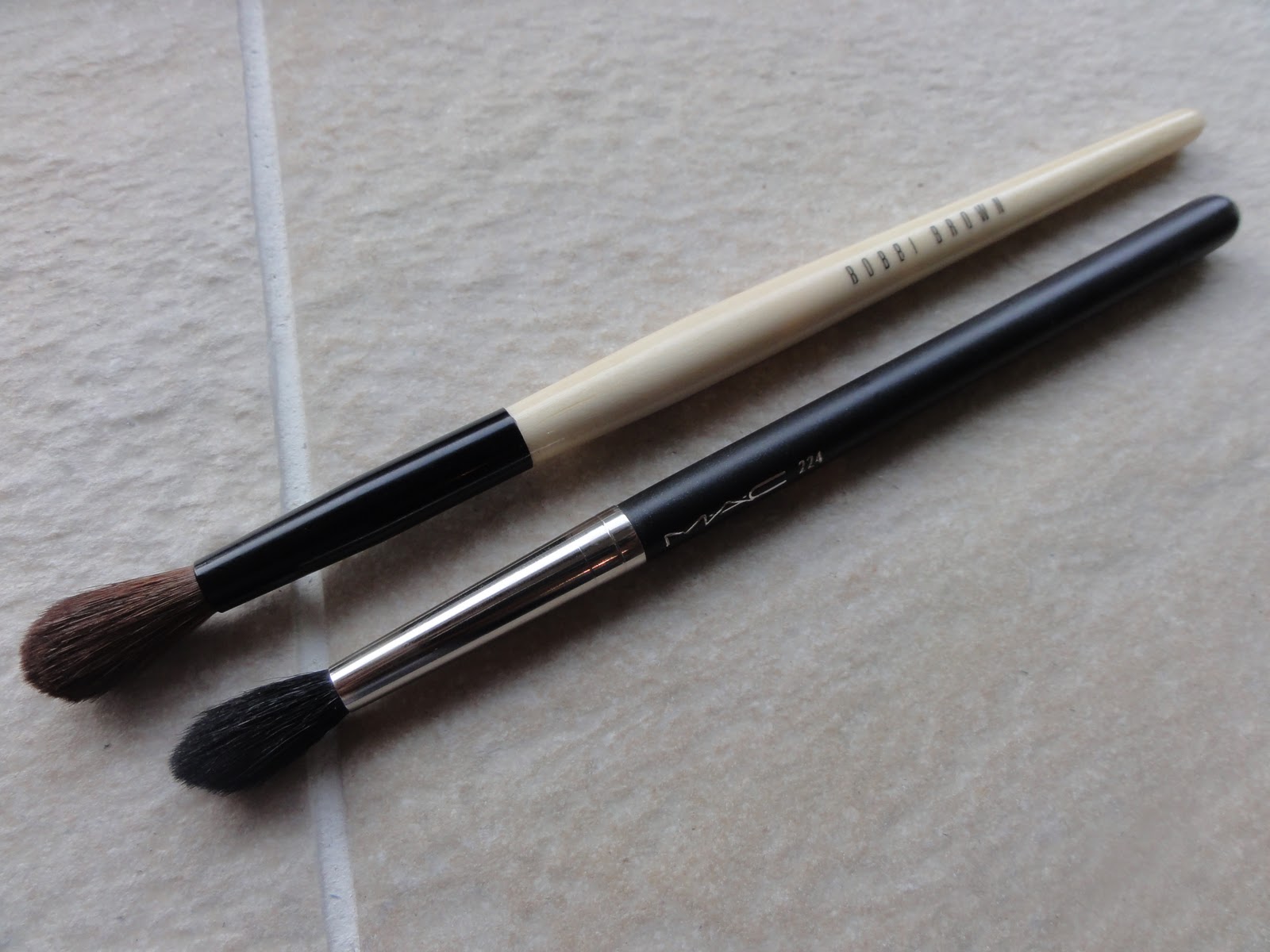 Beth'sAllThingsBeauty MAC blending brush Vs Bobbi Brown eye blender