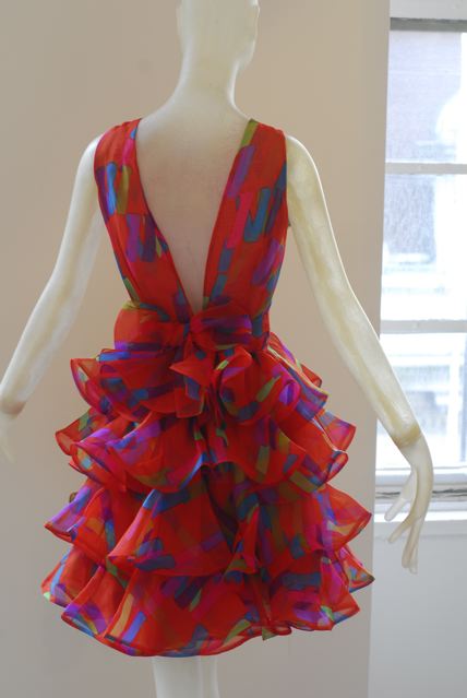Rare Vintage: Oscar de la Renta January 1969