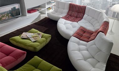 [divani-silhouette.jpg]