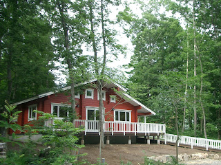 森の中のログハウス