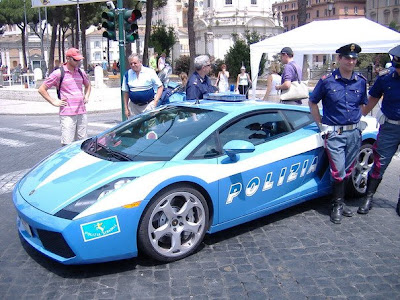 4+Italy+police+car+Lamborghini+Gallardo+2.jpg