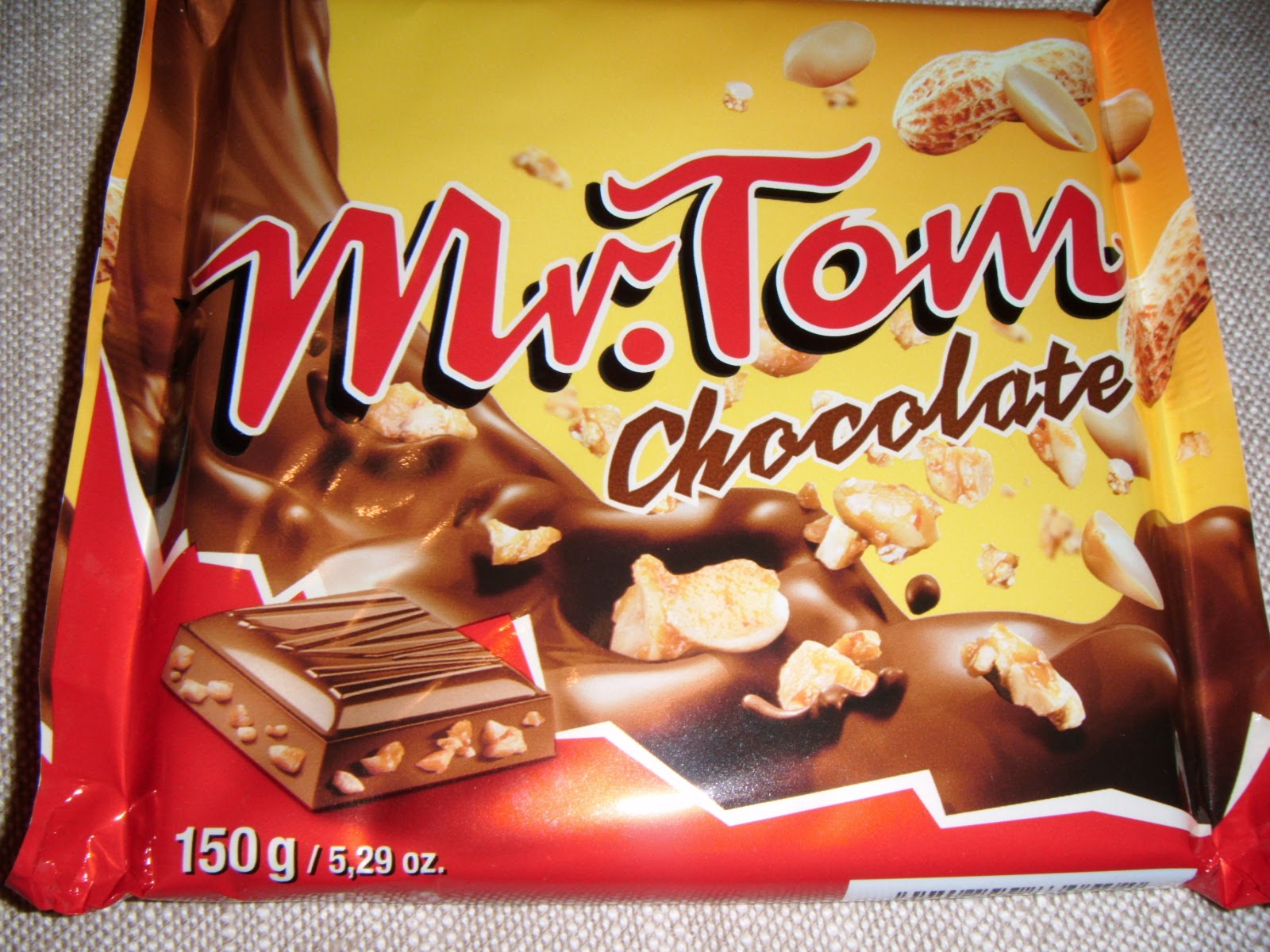FOODSTUFF FINDS Mr Tom Regular and Chocolate Edition (Pound World)
