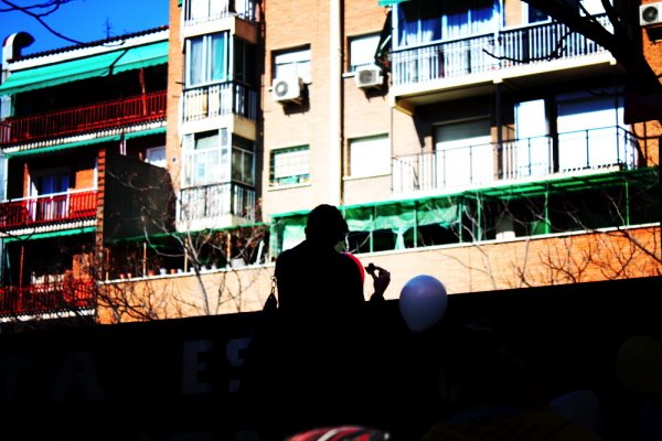 [IMG_2264+Chica+Mirando+Escalera+procesada.jpg]