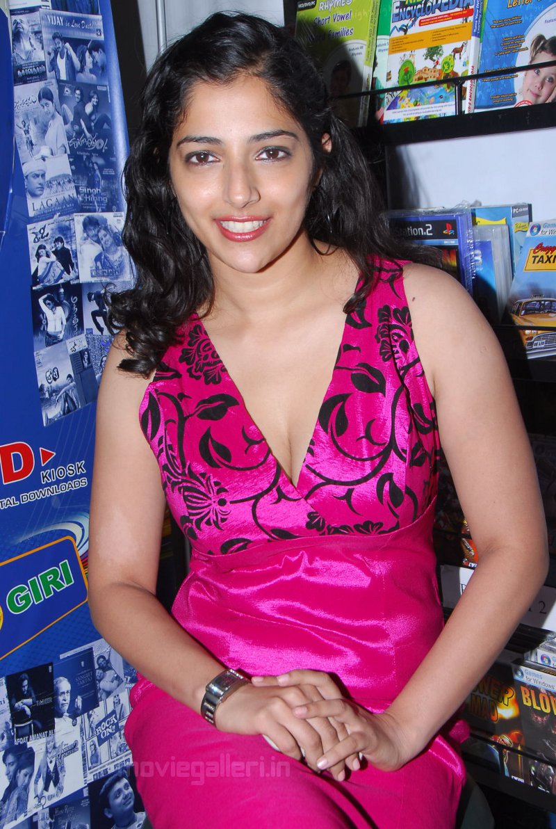 actress_nishanthi_latest_hot_stills_phot