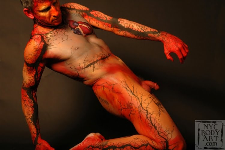 Men's images of the body-painting by American artist RoByn Thompson. 