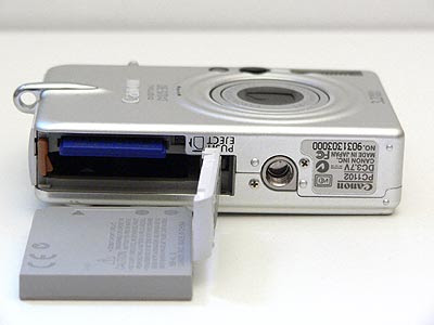 The canon nb-4l battery is insert the canon digital ixus camera from the bottom