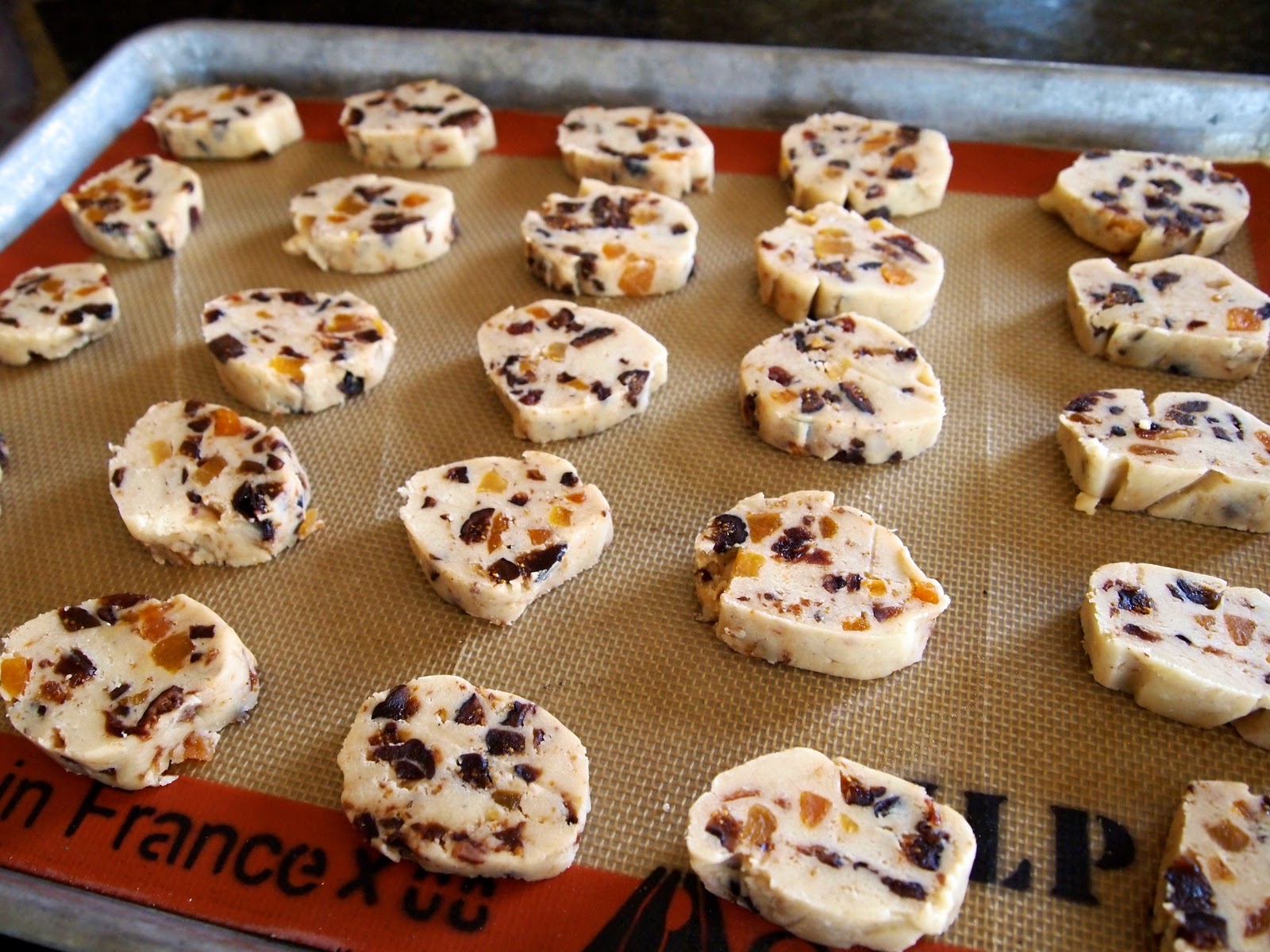 TKakes A Christmas Cookie Recipe.