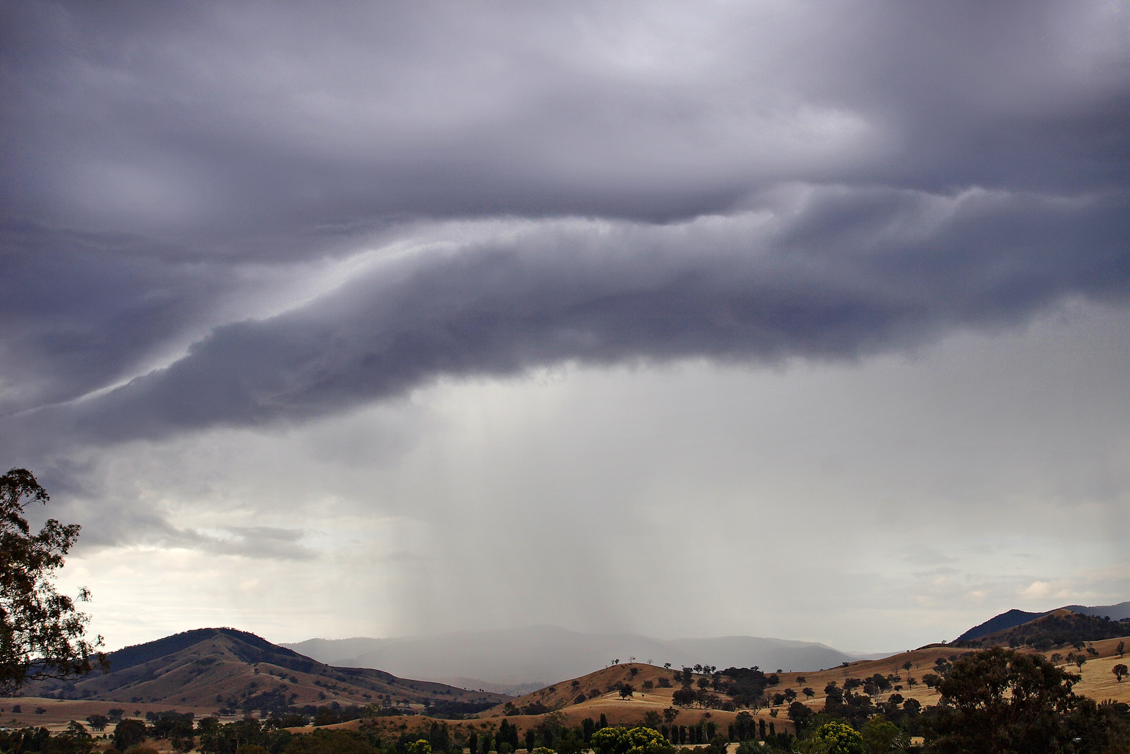 [Rain_cloud_swifts_creek_0107.jpg]