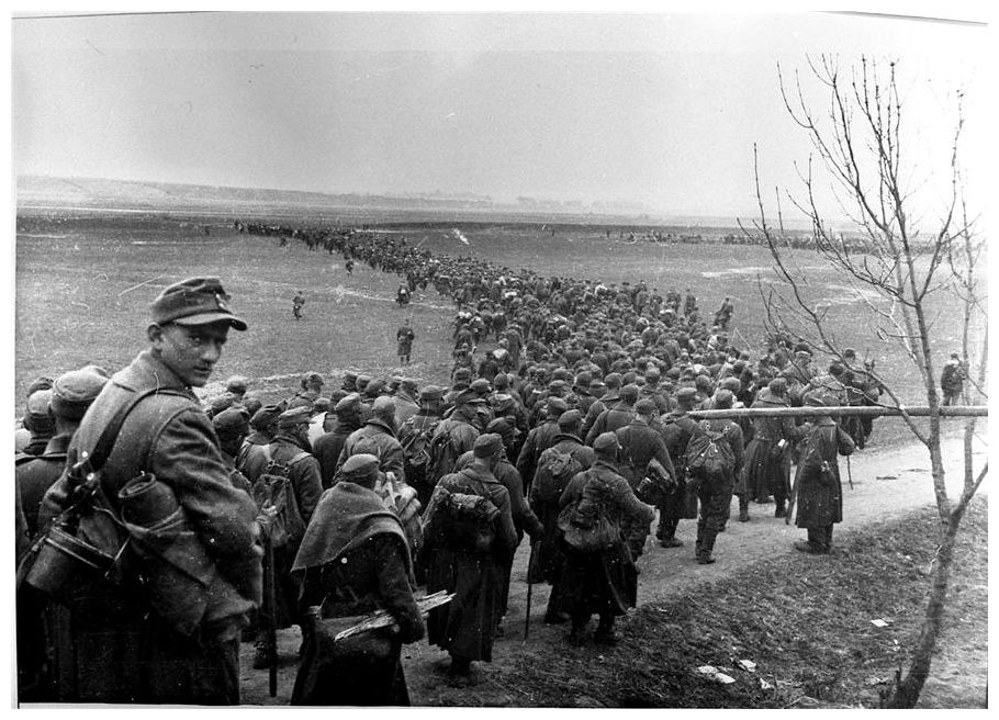 HISTORY IN IMAGES Pictures Of War History WW2 Second 