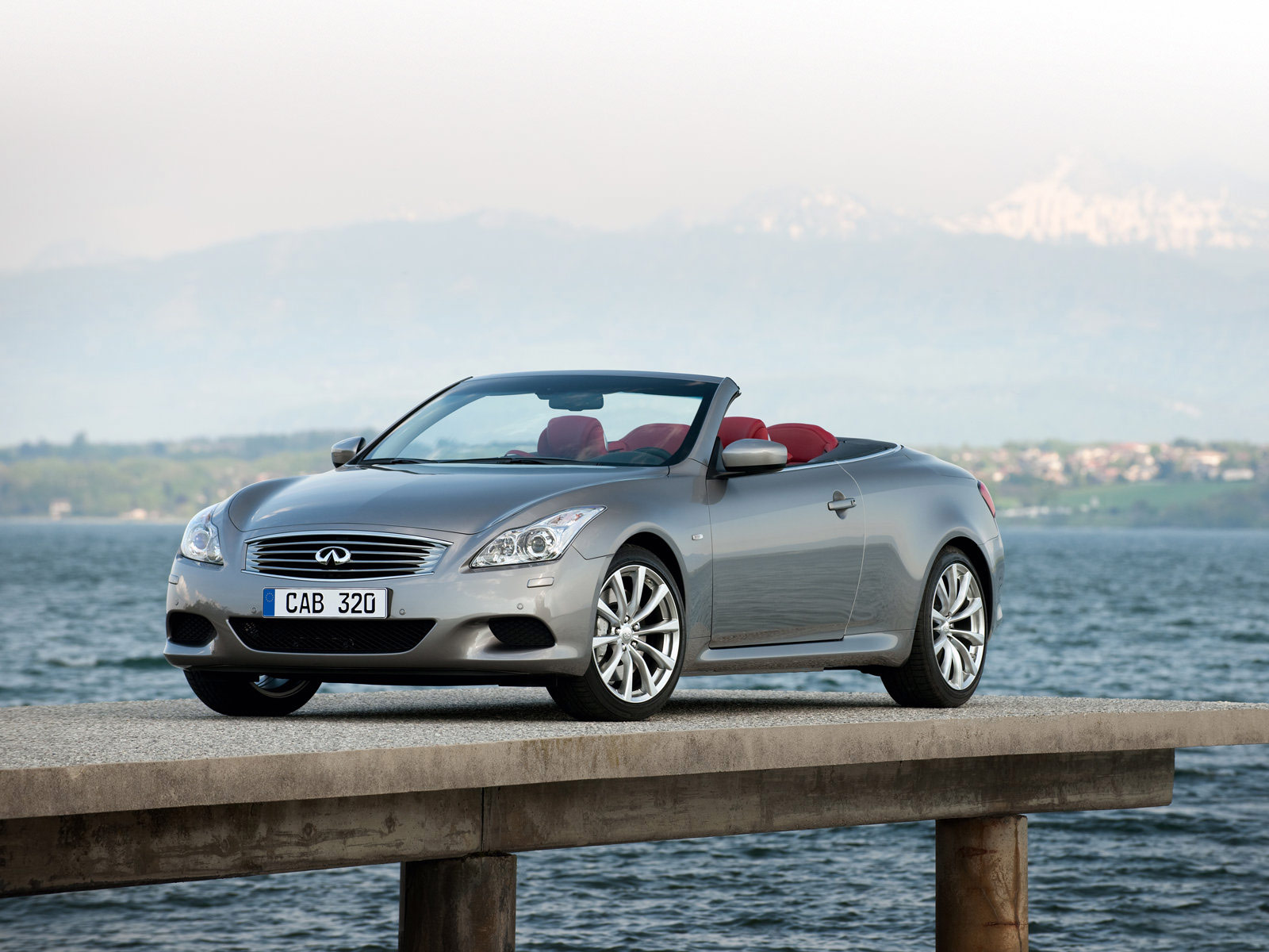 2009 INFINITI G37 Convertible car pictures. Accident lawyers