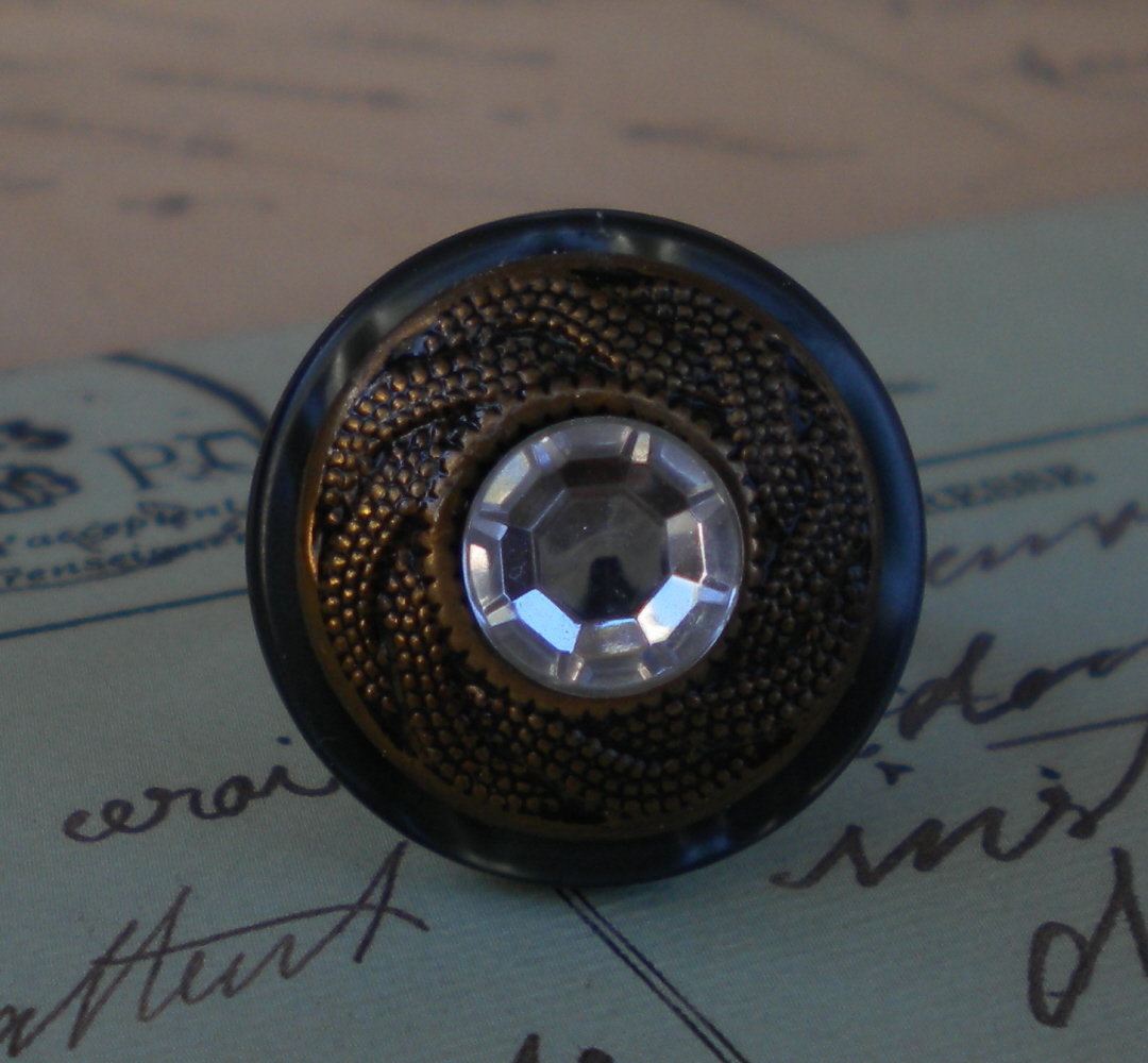 Sherri's Jubilee Some more vintage button rings!