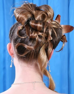 Cool Prom Updos For Girls