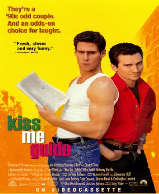 [Foto+Blog-+Kiss+Me+Guido.jpg]