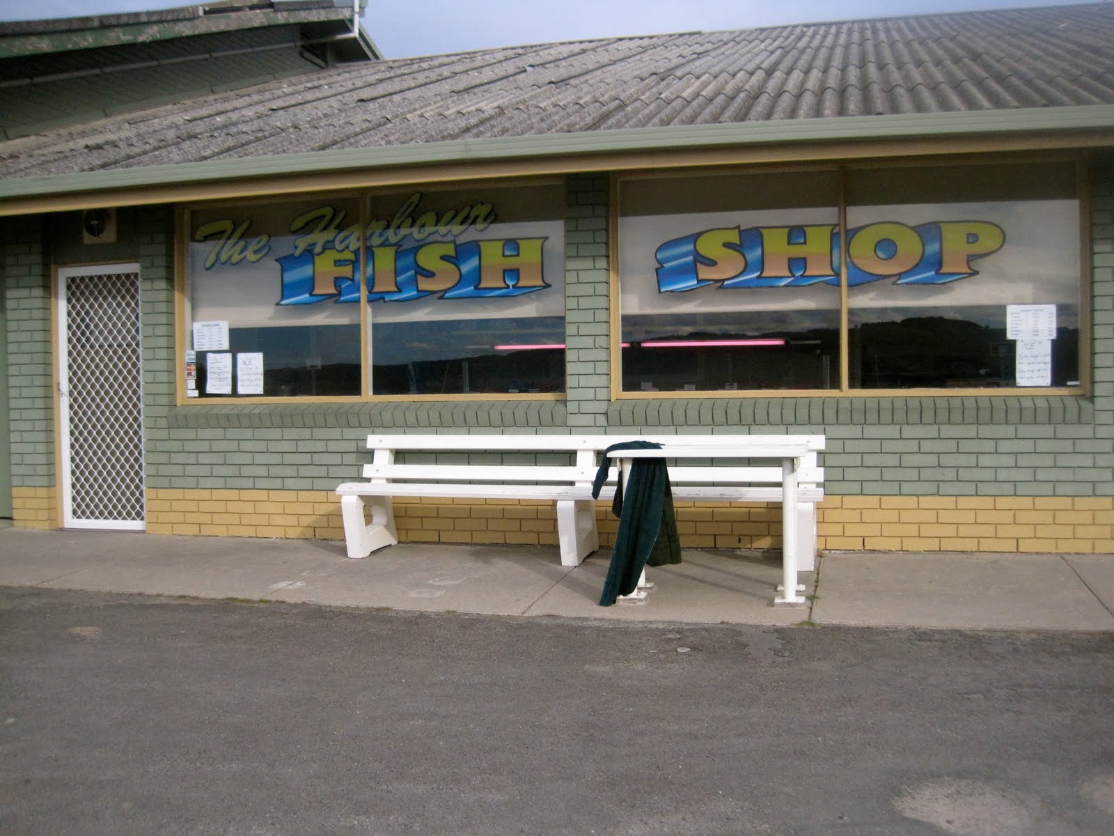 extra sunday fish market apollo bay