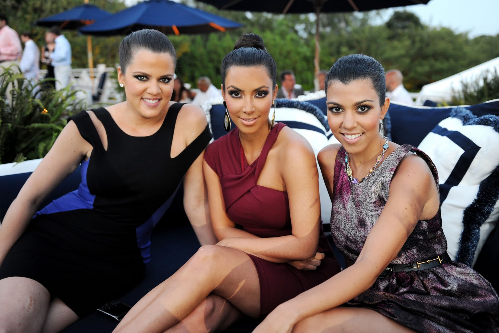 Keeping up with the KARDASHIANS!: Khloe, Kim and Kourtney Kardashian