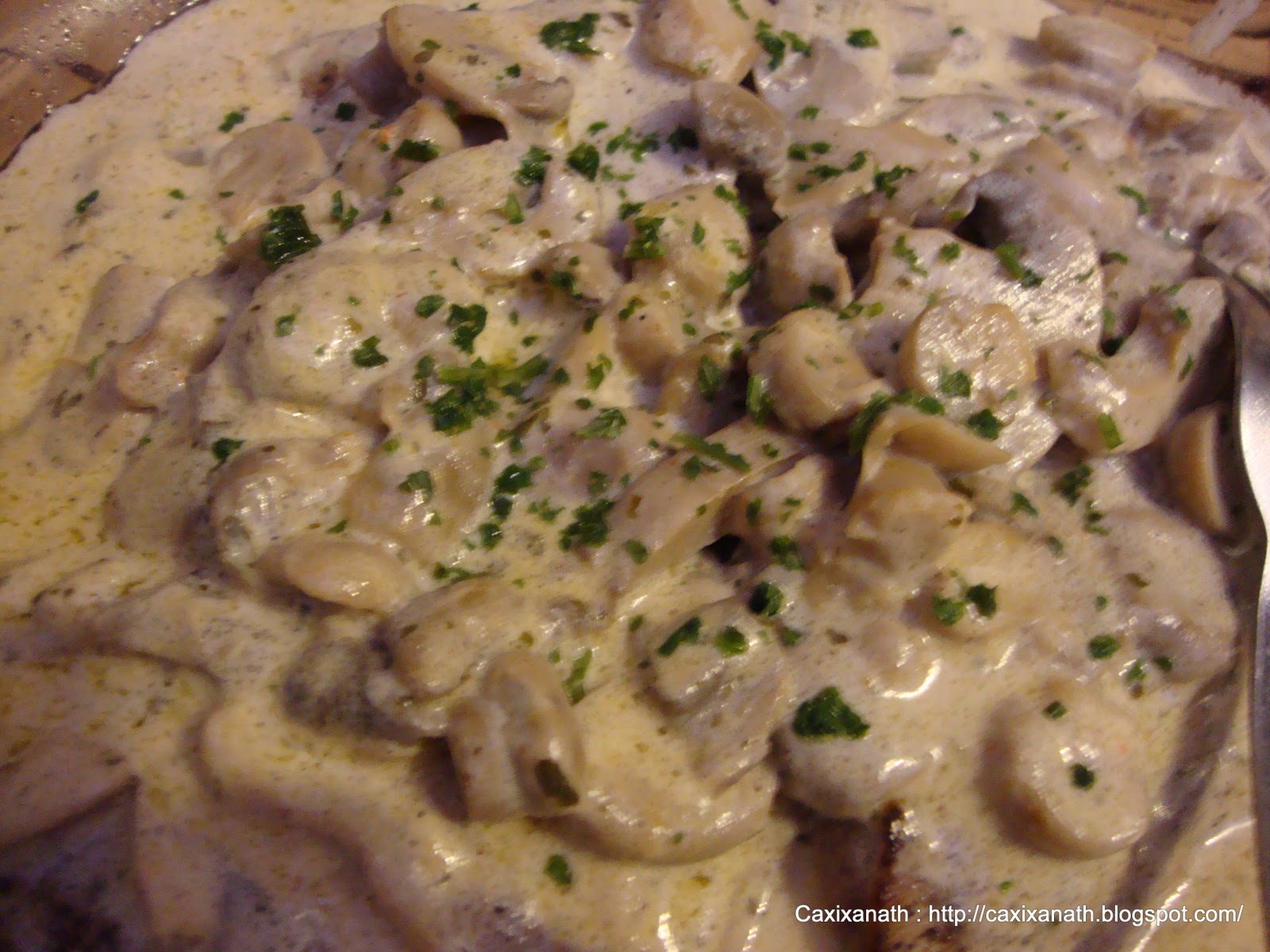 caxixanath steacks poivrés sauce cremeuse aux champignons...