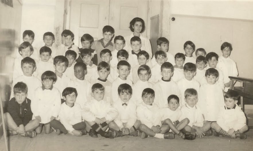 [SCAN2321classof1970.jpg]