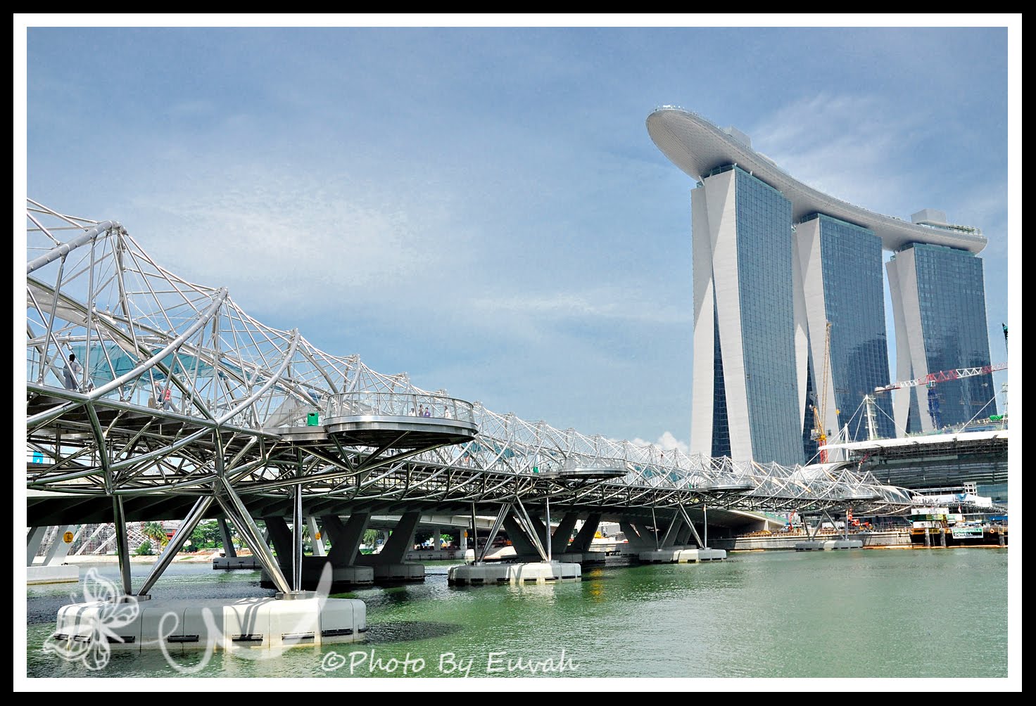 JustaClickin' The Helix Bridge