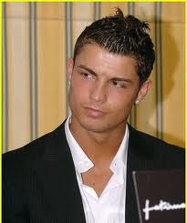 TOP CUT HAIR STAYLE: Cristiano Ronaldo New Hair Style