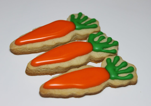 carrot iced cut out cookies @createdbydiane