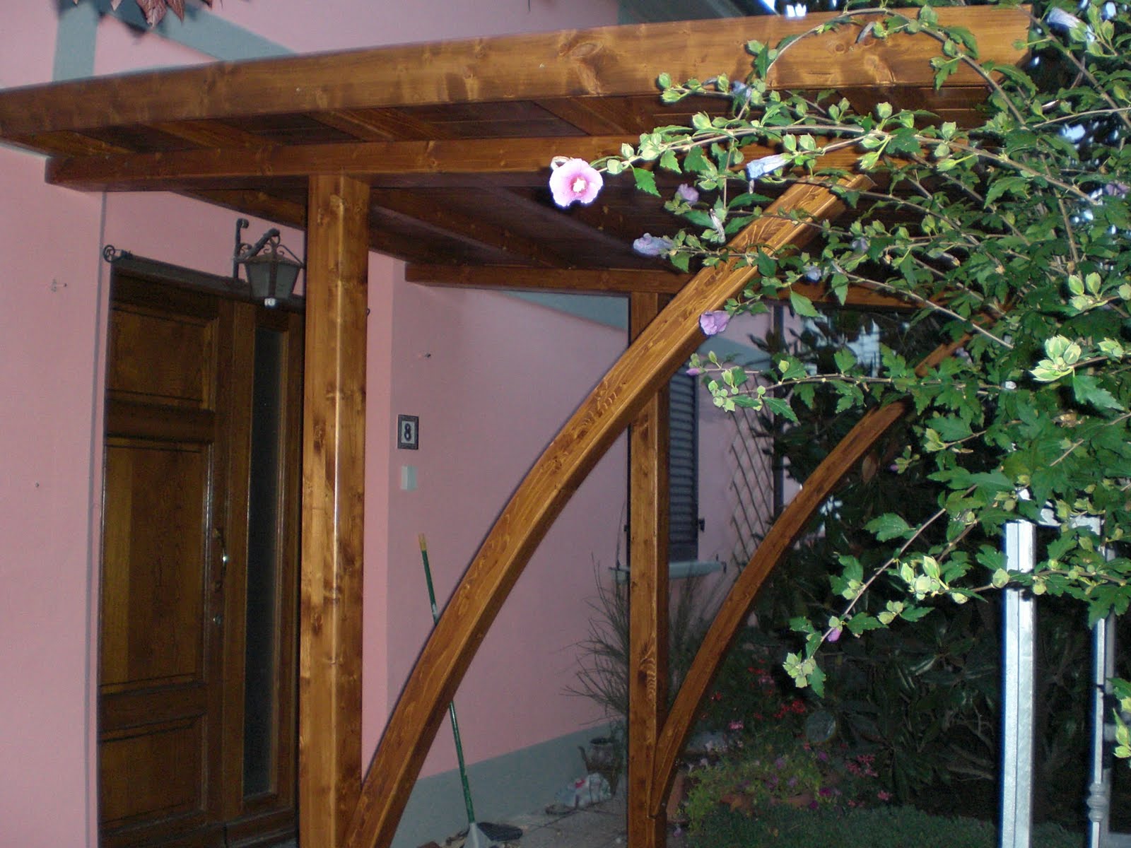 archi in legno per giardini