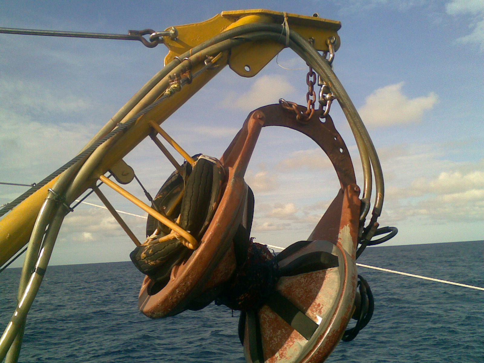 Cara Kerja Mesin Bantu Kapal: Pentingnya Penggunaan Mesin Bantu Kapal