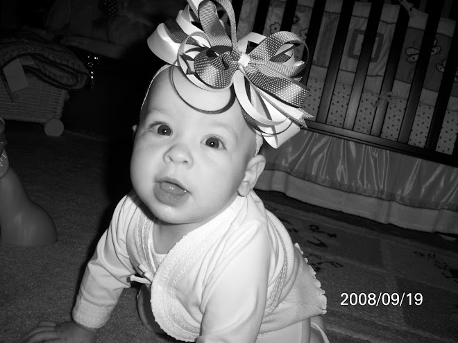 Maddie and her bow again....