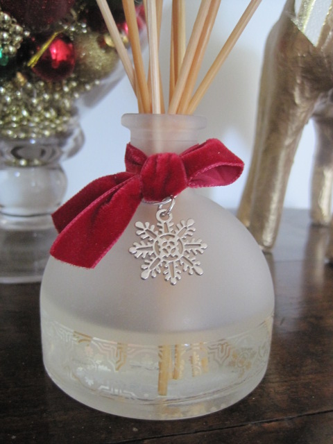 Natasha in Oz, Home Tour, Christmas decorating, Christmas, Crabtree and Evelyn Noel Diffuser