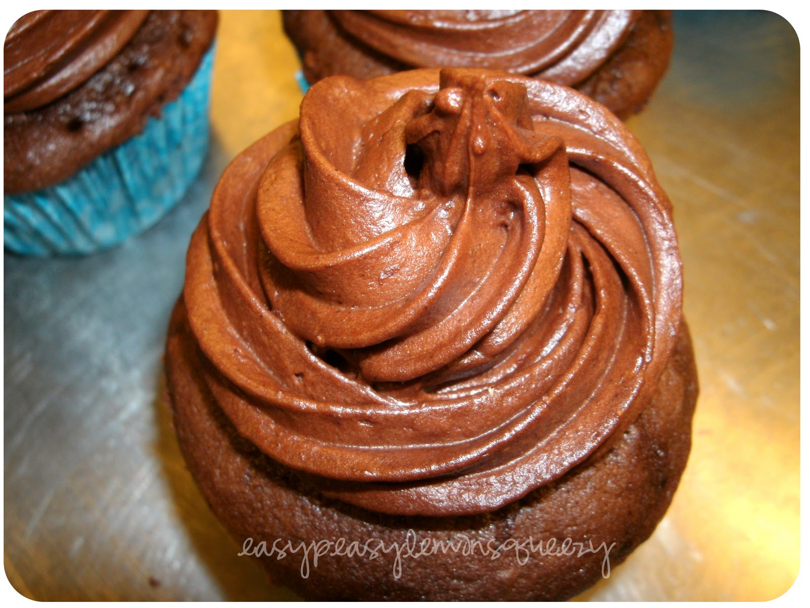 Easy Peasy Lemon Squeezy: The best chocolate frosting, ever. Easy Peasy Lemon Squeezy: The best chocolate frosting, ever.