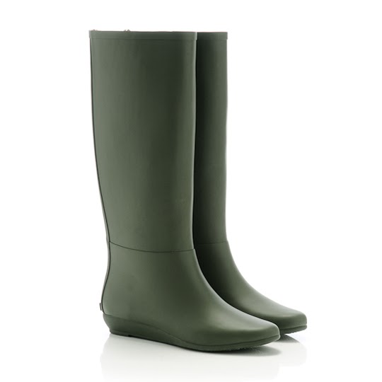 Style Redux: The Zip Up Rain Boot