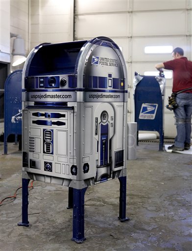 [r2d2-mailbox.jpg]