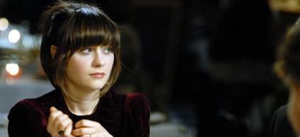 [gigantic-zooeydeschanel.jpeg]