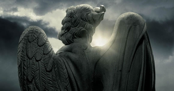 [angelsanddemons.jpg]