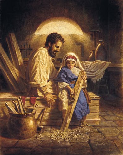 José ensina a arte da carpintaria para seu filho Jesus