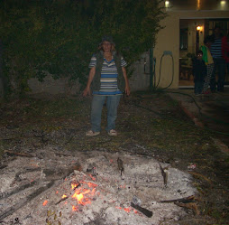 lo que quedo de la hoguera de la noche de san juan 2009