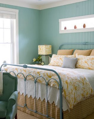 Minimalist Interiors: Coastal Bedroom Ideas