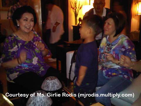 SUSAN ROCES: MS. SUSAN ROCES WITH FRIENDS