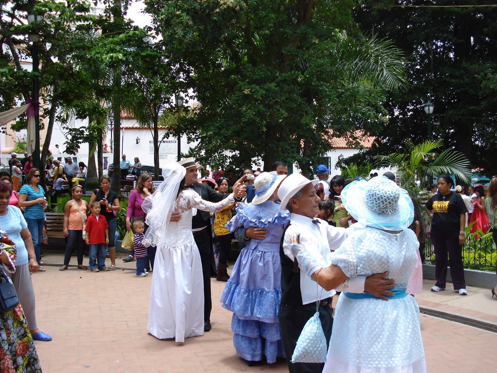 EL ZORRO PROTECTOR FIESTAS PATRONALES DE EL HATILLO