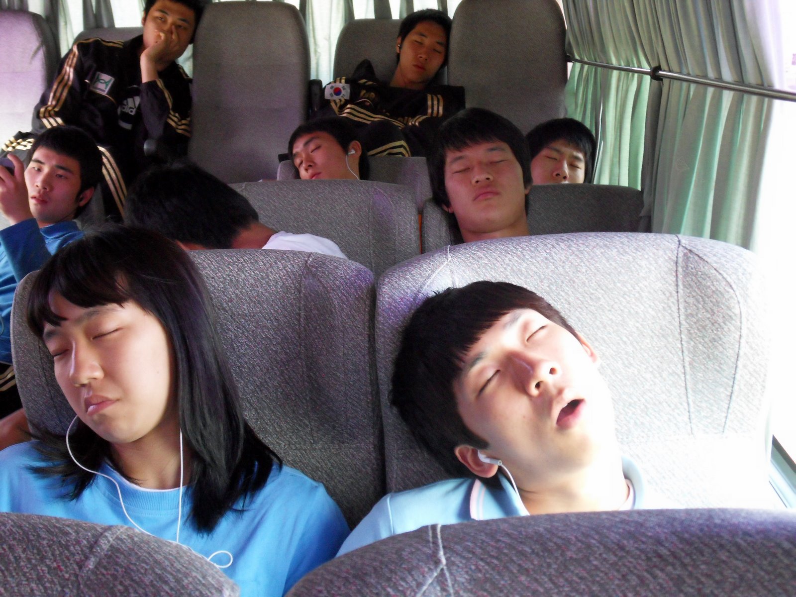 Master Park Sleeping Time!!! ( In Bus )