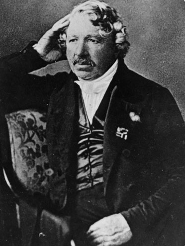 [louis_daguerre_372x495.jpg]