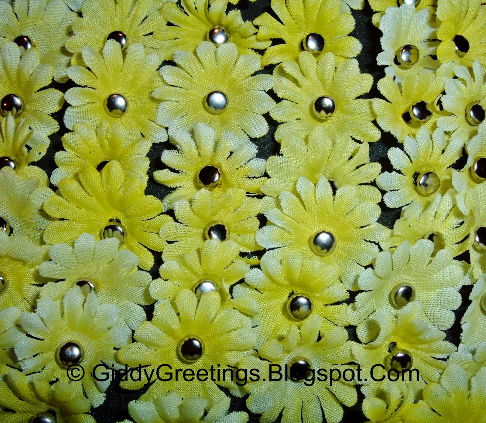 Inspirational Tips, Techniques & Tutorials Make Your Own Fabric Flowers