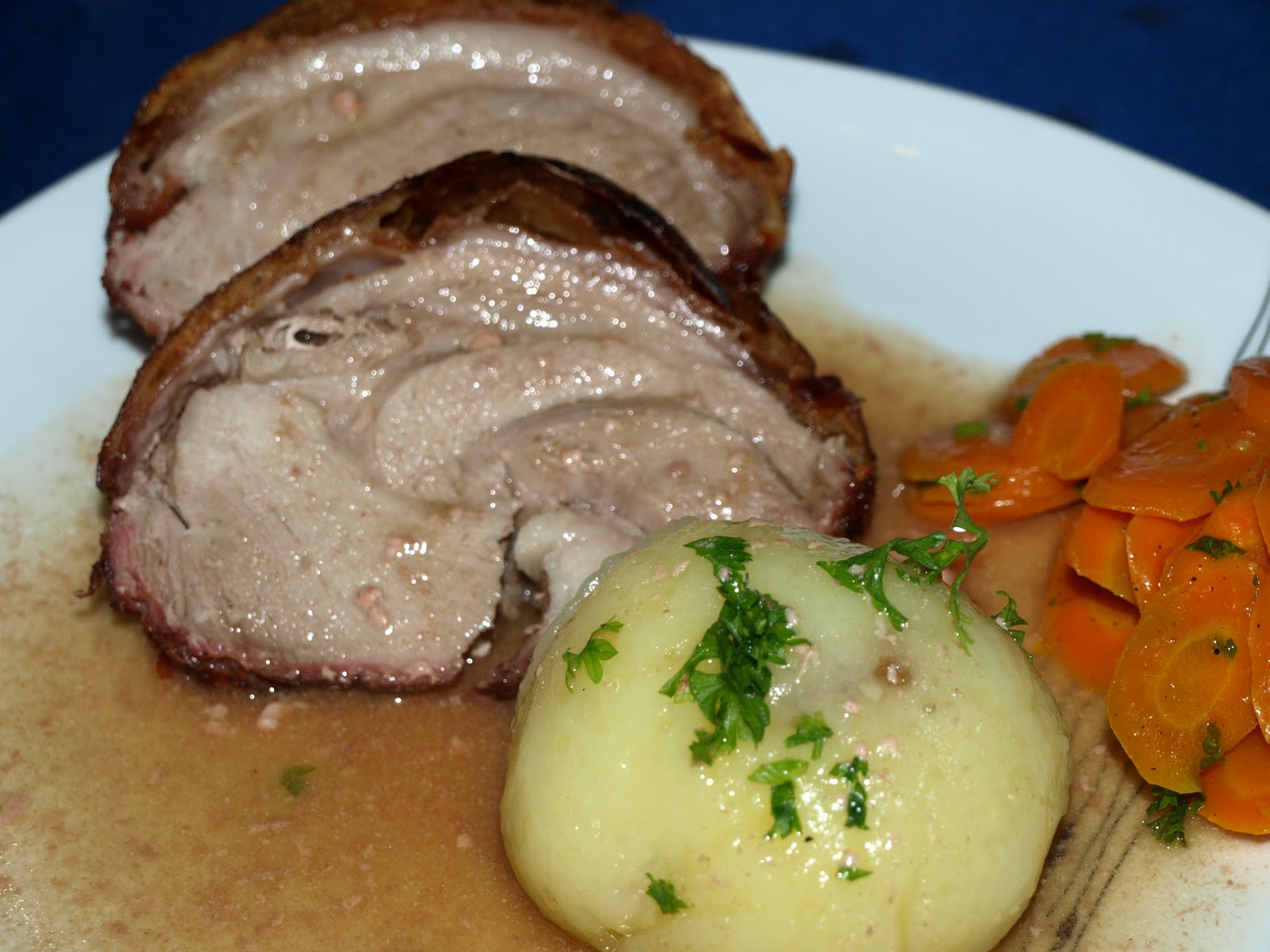 Hauptsache, es schmeckt!: Ruckzuck: Spanferkelrollbraten aus dem Kugelgrill