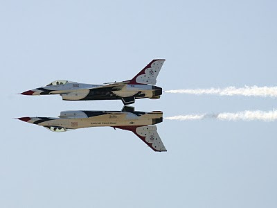 United States Air Force Thunderbirds - Upside Down - USAF News Release