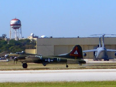 Lackland AFB Air Fest: B-17 Flying Fortress Landing