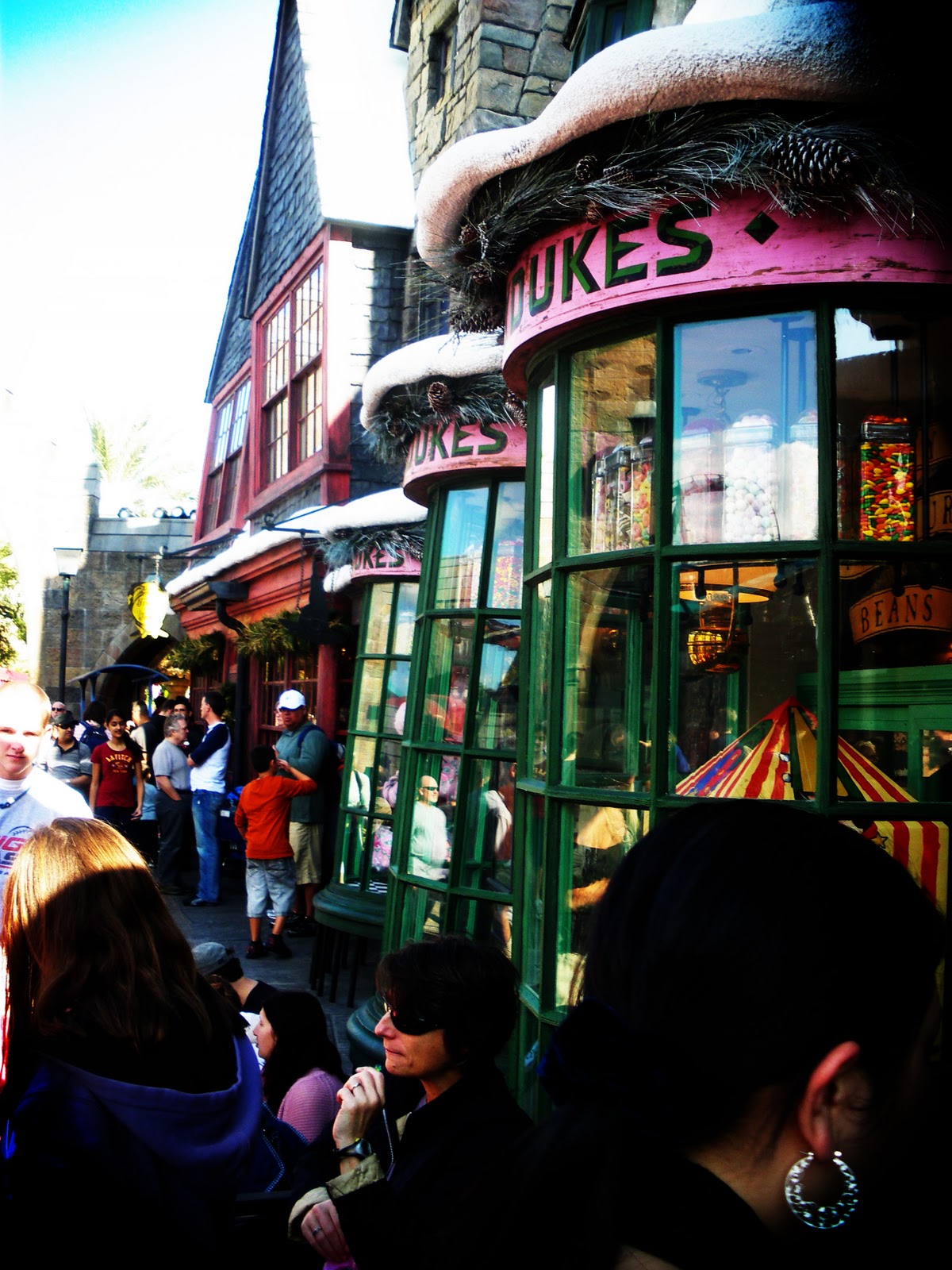 Golden Soup and Tofoo: Honeydukes at the Wizarding World of Harry Potter!