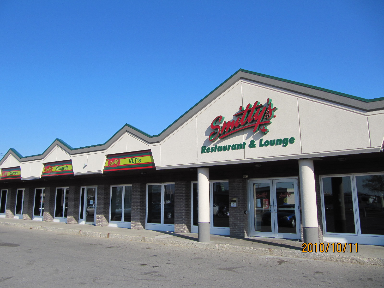 Jeeps Pubs Taverns and Bars Smitty's Lounge at the Westwood Village