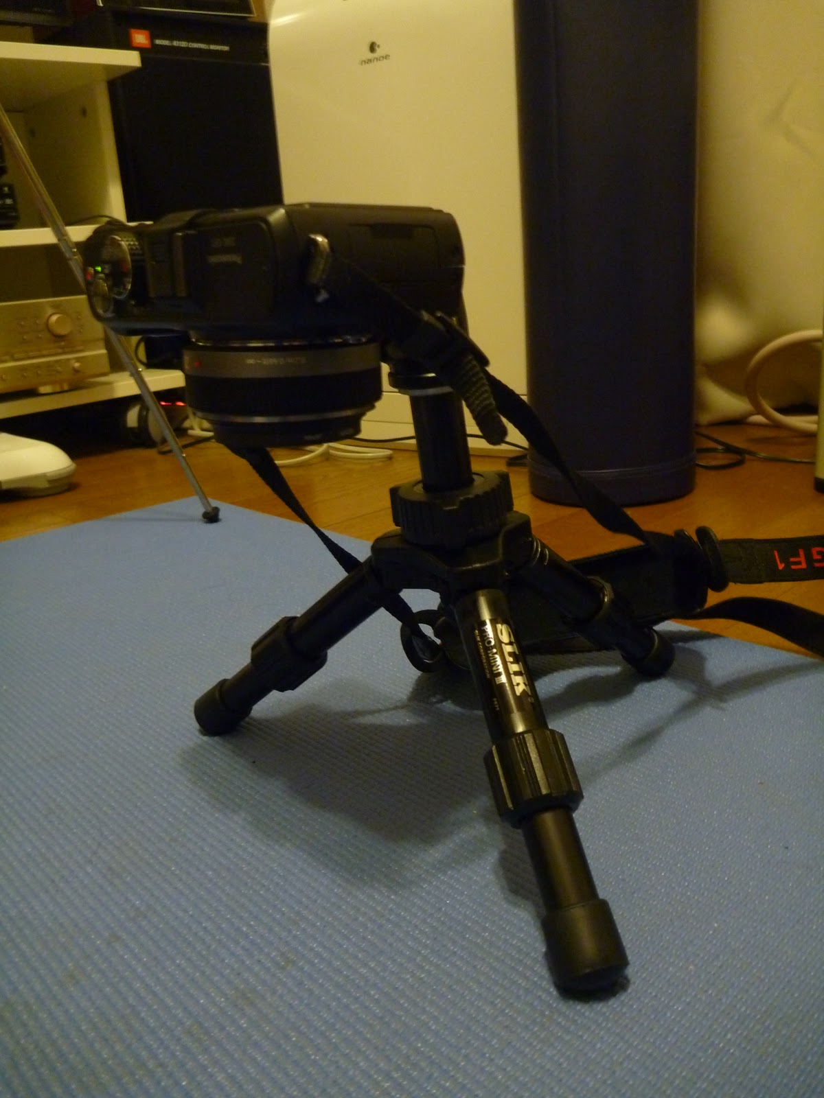 Living in Japan Digitally and Electronically SLIK プロミニIII SLIK MINI